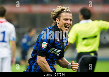 Diego Forlan (Inter), MARCH 4, 2012 - Football / Soccer : Diego Forlan of Inter celebrates his goal during the Italian 'Serie A' match between Inter Milan 2-2 Calcio Catania at Stadio Giuseppe Meazza in Milan, Italy. (Photo by Enrico Calderoni/AFLO SPORT) [0391] Stock Photo