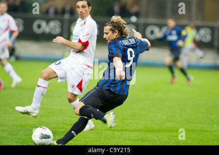 Diego Forlan (Inter), MARCH 4, 2012 - Football / Soccer : Diego Forlan of Inter scores a goal during the Italian 'Serie A' match between Inter Milan 2-2 Calcio Catania at Stadio Giuseppe Meazza in Milan, Italy. (Photo by Enrico Calderoni/AFLO SPORT) [0391] Stock Photo