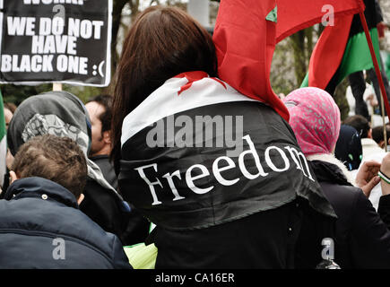 17/03/2012, London, UK: Anti-Assad protester at a rally outside the Syrian Embassy in Central London. A large number march from Paddington Green to the Embassy where a rally passes off peacefully, with an appearance from injured Sunday Times photographer Paul Conroy Stock Photo