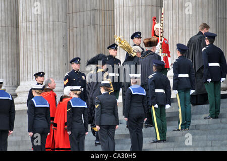 London, UK. 29 Mar, 2012. The Lord Mayor of London arrives for service of commemoration for Captain R.F. Scott RN held in St. Paul's Cathedral at 11 am on 29th March 2012 to mark the centenary of the last entry in his diary. Credit: Matthew Chattle/Alamy Live News Stock Photo