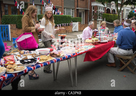2 June, 2012. Wandsworth London, UK. Street party celebrations by residents in honor of the Queens Diamond Jubilee. Stock Photo