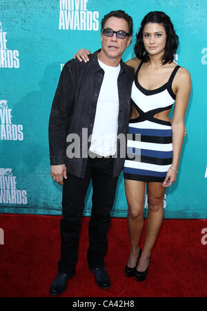 JEAN-CLAUDE VAN DAMME & BIANCA THE MTV MOVIE AWARDS 2012. PRESSROOM