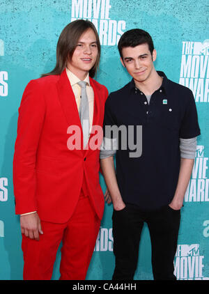 MARK L. YOUNG & JOEY POLLARI THE MTV MOVIE AWARDS 2012. ARRIVALS LOS ANGELES CALIFORNIA USA 03 June 2012 Stock Photo