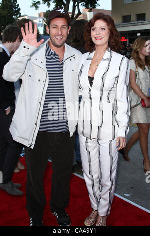 ADAM SANDLER & SUSAN SARANDON THAT'S MY BOY. WORLD PREMIERE LOS ANGELES CALIFORNIA USA 04 June 2012 Stock Photo