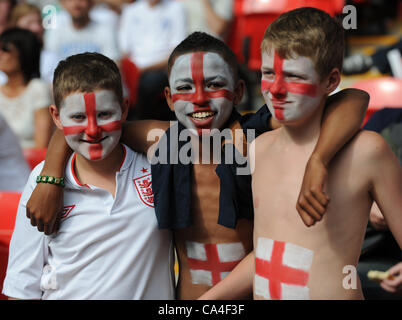 A YOUNG ENGLAND FANS WITH PAIN ENGLAND V BELGIUM WEMBLEY STADIUM LONDON ENGLAND 02 June 2012 Stock Photo