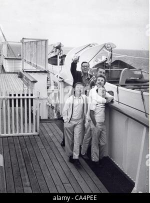 GALE STORM  with husband Lee Bonnell , sons Phillip Bonnell  , Peter Bonnell  , Paul Bonnell.AKA Josephine Owaissa Cottle.Supplied by   Photos inc.(Credit Image: Â© Supplied By Globe Photos Inc/Globe Photos/ZUMAPRESS.com) Stock Photo