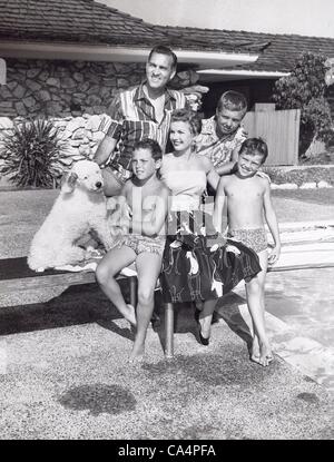 GALE STORM  with husband Lee Bonnell , sons Phillip Bonnell  , Peter Bonnell  , Paul Bonnell.AKA Josephine Owaissa Cottle.Supplied by   Photos inc.(Credit Image: Â© Supplied By Globe Photos Inc/Globe Photos/ZUMAPRESS.com) Stock Photo