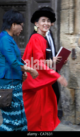 Oxford, UK. Wednesday June 20th 2012. Oxford. Daw Aung San Suu Kyi after the Encaenia during which she was awarded the Honorary Degree of Doctor of Civil Law by Oxford University from which she graduated in 1969 in recognition of her fight for democracy in Burma. Aung San Suu Kyi is Chairman of the Burmese National League for Democracy and member of the Burmese parliament. Stock Photo