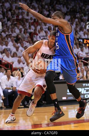 June 21, 2012 - Miami, Florida, U.S. -  drives the basket on Oklahoma City Thunder small forward Kevin Durant (35) at AmericanAirlines Arena in Miami, FL. (Credit Image: © Allen Eyestone/The Palm Beach Post/ZUMAPRESS.com) Stock Photo