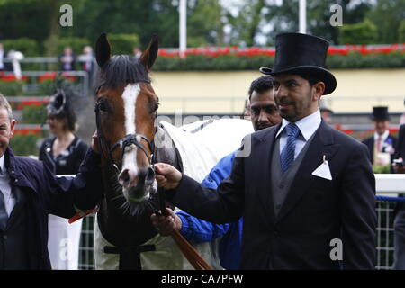 23.06.12 Ascot, Windsor, ENGLAND:  TRAINER Saeed Bin Suroor with Tha'ir ( IRE) The Chesham Stakes during Royal Ascot Festival at Ascot racecourse on June 23, 2012 in Ascot, England. Stock Photo