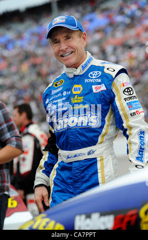 April 14, 2012 - Fort Worth, TX, USA - April 14, 2012 Ft. Worth, Tx. USA. Mark Martin before the NASCAR Sprint Cup Samsung 500 race at Texas Motor Speedway in Ft. Worth, Tx. (Credit Image: © Ralph Lauer/ZUMAPRESS.com) Stock Photo