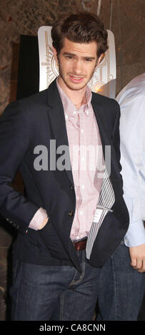 Andrew Garfield The cast of 'The Amazing Spider-Man' at the 'Be Amazing