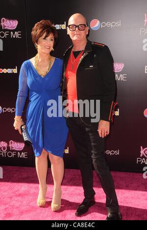 Parents of Katy Perry at arrivals for KATY PERRY: PART OF ME Premiere, Grauman's Chinese Theatre, Los Angeles, CA June 26, 2012. Photo By: Dee Cercone/Everett Collection Stock Photo