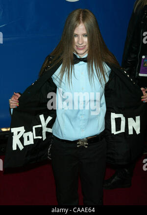 Feb 23, 2003; New York, NY, USA; Singer AVRIL LAVIGNE @ the arrivals for the 45th Annual Grammy Awards held @ Madison Square Garden. Stock Photo