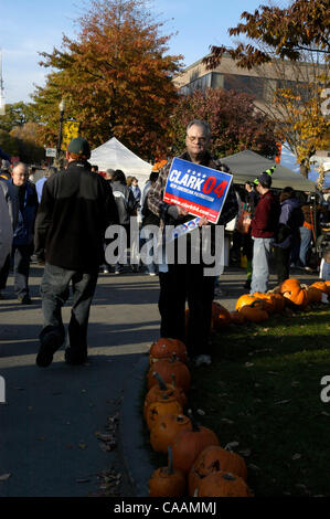 Oct 25, 2003; Concord, NH, USA; Supporter of General Wesley Clark for his 2004 Presidential campaign at the Keene, NH Pumpkin Festival. Stock Photo