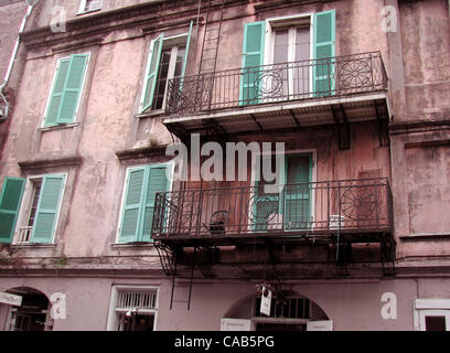 May 01, 2004; New Orleans, Louisiana, USA; Colorful buildings in the French Quarter. Stock Photo