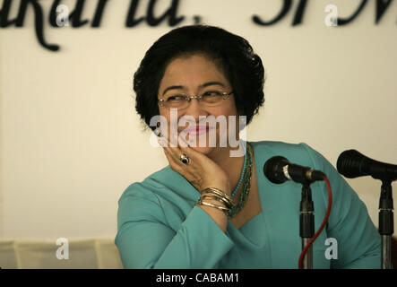 JAKARTA, INDONESIA - MAY 31, 2004  Megawati 31 May defended goverment moves against critical foreign human rights activists. Megawati and Muzadi, speaking to journalist at rare press conference on their campaign plans, were referring to Jakarta's intention not to renew a visa for Sidney Jones, the J Stock Photo