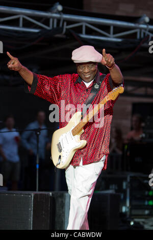 Aug. 25, 2010 - Morrison, Colorado, U.S. - Legendary Blues guitarist and singer, and Rock and Roll Hall of Fame inductee, BUDDY GUY performs during the B.B. King Blues Festival at Red Rocks Amphitheater. (Credit Image: © Don Senia Murray/ZUMApress.com) Stock Photo