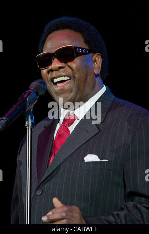 Aug. 25, 2010 - Morrison, Colorado, U.S. - Legendary soul/gospel singer, and Rock and Roll Hall of Fame inductee, AL GREEN performs during the B.B. King Blues Festival at Red Rocks Amphitheater. (Credit Image: © Don Senia Murray/ZUMApress.com) Stock Photo