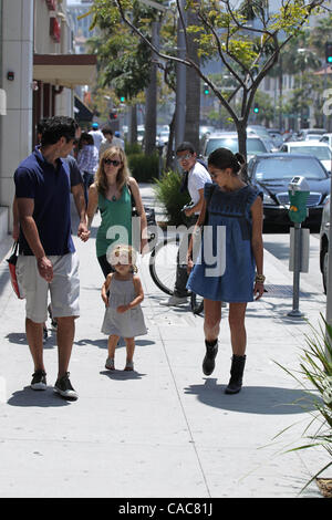 Jun. 05, 2010 - Los Angeles, California, U.S. - Jessica Alba, her husband Cash Warren, and daughter Honor Marie Warren exit the Cheesecake Factory in Beverly Hills after eating lunch. (Credit Image: © Laguna Images/ZUMApress.com) Stock Photo