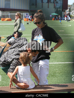 Aug 14, 2010 - Santa Monica, Colorado, U.S. - Actress JESSICA ALBA and CASH WARREN with daughter HONOR MARIE at kickball game for the First Annual Rising Stars of America. (Credit Image: © Laguna Images/ZUMApress.com) Stock Photo