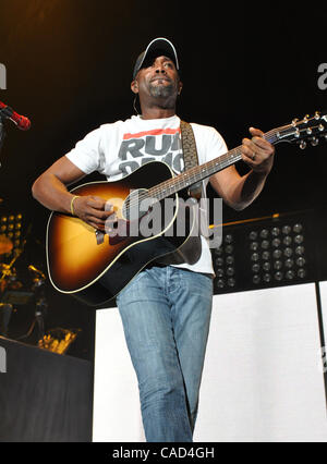 Aug 28, 2010 - Raleigh, North Carolina  USA Singer DARIUS RUCKER performing at the Time Warner Cable Music Pavillion in Raleigh. (copyright Tina Fultz) Stock Photo