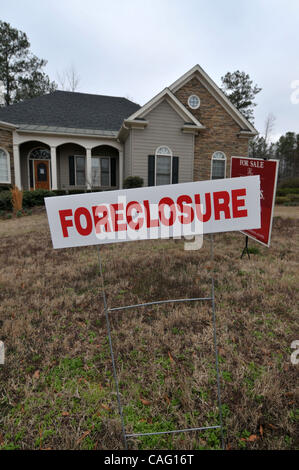 Feb 24, 2008 - Canton, Georgia, USA - Foreclosed, bank-owned home in expensive suburb north of Atlanta. 'The tip of the iceberg gets larger every week' says one Atlanta area real estate investor of the growing numbers of foreclosed homes on the market. The numbers are expected to surge dramatically  Stock Photo