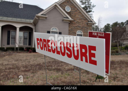 Feb 24, 2008 - Canton, Georgia, USA - Foreclosed, bank-owned home in expensive suburb north of Atlanta. 'The tip of the iceberg gets larger every week' says one Atlanta area real estate investor of the growing numbers of foreclosed homes on the market. The numbers are expected to surge dramatically  Stock Photo