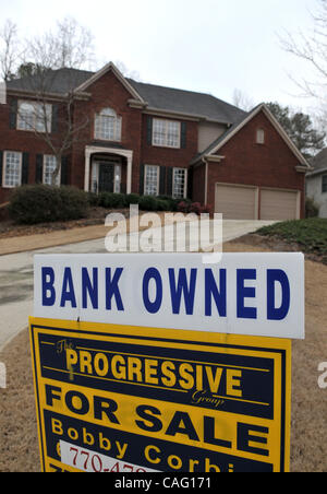 Feb 24, 2008 - Canton, Georgia, USA - Foreclosed, bank-owned home in expensive suburb north of Atlanta. 'The tip of the iceberg gets larger every week' says one Atlanta area real estate investor of the growing numbers of foreclosed homes on the market. The numbers are expected to surge dramatically  Stock Photo