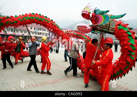 dancing dragon chinese new year