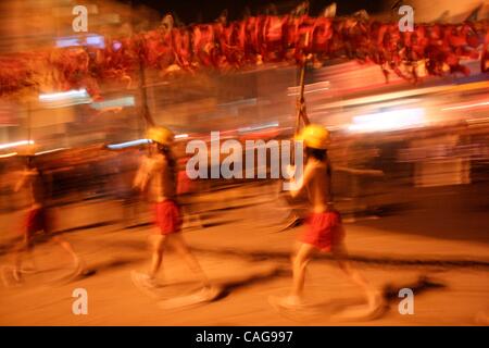 dragon dance in chinese new year