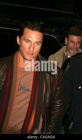 Feb. 5, 2008 - New York, New York, U.S. - GUESTS OUTSIDE MTV STUDIOS FOR TRL.TIMES SQUARE      02-05-2008.       2008.MATTHEW McCONAUGHEY.K56222RM(Credit Image: Â© Rick Mackler/Globe Photos/ZUMAPRESS.com) Stock Photo