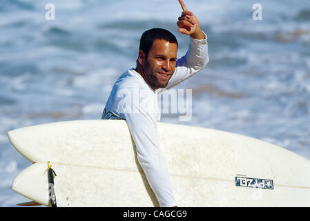 サーフィン　shock waves ocean  blazing VHS shock-waves-expanded.jpg