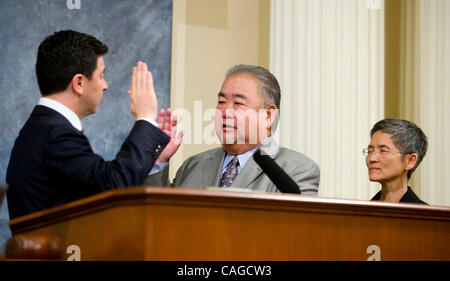 Feb 06, 2008 - Sacramento, California, USA - Assembly member elect, WARREN FURUTANI, is sworn in by Assembly Speaker FABIAN NUNEZ, D-Los Angeles, in the assembly Chambers, Thursday, Feb. 7 2008. Furutani won a special election in District 55, to succeed Laura Richardson, who was recently elected to  Stock Photo