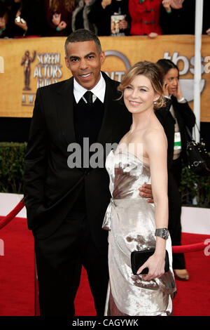 Jan 27, 2008 - Los Angeles, California, USA - Actress ELLEN POMPEO and husband CHRIS IVERY arriving at the 14th Annual Screen Actors Guild Awards held at the Shrine Auditorium in Los Angeles. (Credit Image: © Lisa O'Connor/ZUMA Press) Stock Photo