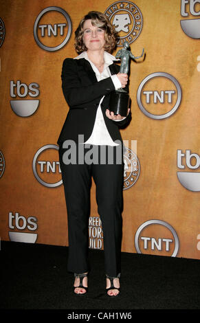 Jan 27, 2008 - Los Angeles, California, USA - Actress JULIE CHRISTIE with the award or 'Oustanding Performance by an Actress in a Leading Role' in the pressroom at the 14th Annual Screen Actors Guild Awards held at the Shrine Auditorium in Los Angeles. (Credit Image: © Lisa O'Connor/ZUMA Press) Stock Photo