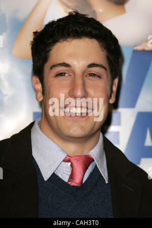 Jason Biggs arriving at Los Angeles International Airport Featuring