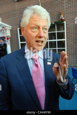 Dec. 8, 2007 - Charleston, South Carolina, USA - Former President BILL CLINTON tours the MUSC Childrens spending time with patients at the hospital after he hosted a healthcare roundtable speaking with hospital admistrative personal and medical doctors at the MUSC Childrens Hospital.  Former Preside Stock Photo