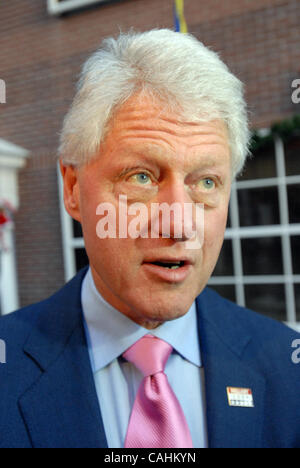 Dec. 8, 2007 - Charleston, South Carolina, USA - Former President BILL CLINTON tours the MUSC Childrens spending time with patients at the hospital after he hosted a healthcare roundtable speaking with hospital admistrative personal and medical doctors at the MUSC Childrens Hospital.  Former Preside Stock Photo