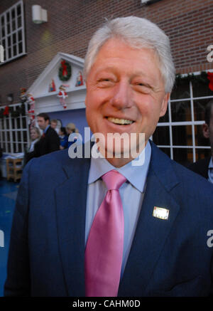 Dec. 8, 2007 - Charleston, South Carolina, USA - Former President BILL CLINTON tours the MUSC Childrens spending time with patients at the hospital after he hosted a healthcare roundtable speaking with hospital admistrative personal and medical doctors at the MUSC Childrens Hospital.  Former Preside Stock Photo