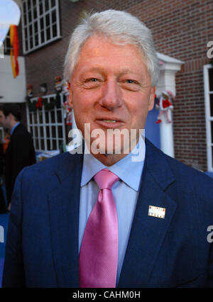 Dec. 8, 2007 - Charleston, South Carolina, USA - Former President BILL CLINTON tours the MUSC Childrens spending time with patients at the hospital after he hosted a healthcare roundtable speaking with hospital admistrative personal and medical doctors at the MUSC Childrens Hospital.  Former Preside Stock Photo