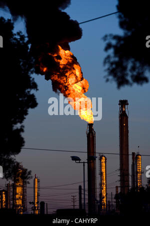 Fire breaks out at Chevron's El Segundo, California refinery