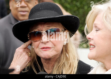 Jan 23, 2008 - Los Angeles, CA, USA - DIANE LADD departs from the funeral for Suzanne Pleshette who passed away January 20, 2008 at her home. The service was held at Hillside Memorial Park and Mortuary.  Photo by Jonathan Alcorn/ZUMA Press. © Copyright 2008 by Jonathan Alcorn Stock Photo