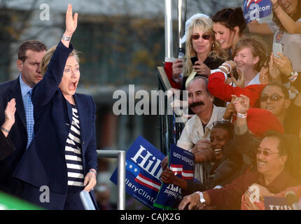 Senator and democratic presidential candidate, Hillary Clinton, speaks at a rally for her campaign, Sunday, Sept. 30, 2007, in Oakland, Calif. An estimated 14,000 people attended the block party and rally. (Joanna Jhanda/Contra Costa Times) Stock Photo