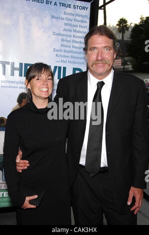 Sept. 19, 2007 - Hollywood, California, U.S. - Jennifer and Brian Dierker during the new premiere of the new movie from Paramount Vantage INTO THE WILD, held at the Directors Guild Theater, on September 18, 2007, in Los Angeles..  -   2007.K54723MGE(Credit Image: Â© Michael Germana/Globe Photos/ZUMA Stock Photo