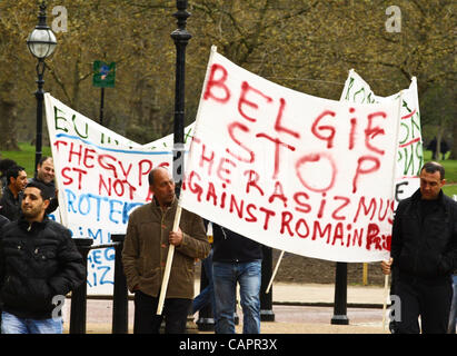 London, UK. 08/04/2012. Protesters carry banners to Hyde Park Corner, the rallying point for the procession. 8th April marks Roma Nation Day. Stock Photo