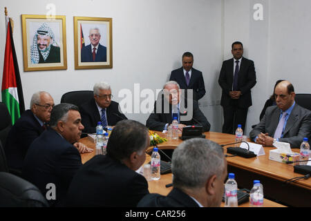 Apr 09 2012 - Ramallah, West Bank, Palestinian Territory - Palestinian President, Mahmoud Abbas (Abu Mazen), inspect  the Ministry of Foreign Affairs  in  West Bank city of Ramallah on April 09, 2012. (Credit Image: © Thaer Ghanaim   Apaimages/APA Images/ZUMAPRESS.com) Stock Photo
