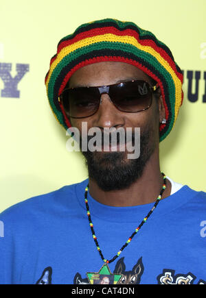 SNOOP DOGG MARLEY. LOS ANGELES PREMIERE HOLLYWOOD LOS ANGELES CALIFORNIA USA 17 April 2012 Stock Photo