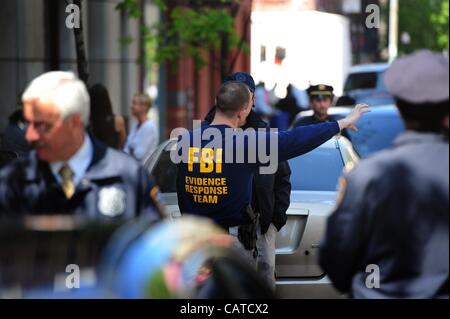 April 19, 2012 - Manhattan, New York, U.S. - FBI agents and members of the NYPD are searching for the remains of long-missing 6-year-old Etan Patz in the basement of a Prince Street Apartment building. The joint FBI/NYPD team is reinvestigating the cold case that has captivated the nation for the la Stock Photo