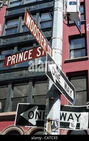 April 19, 2012 - Manhattan, New York, U.S. - FBI agents and members of the NYPD are searching for the remains of long-missing 6-year-old Etan Patz in the basement of a Prince Street Apartment building. The joint FBI/NYPD team is reinvestigating the cold case that has captivated the nation for the la Stock Photo